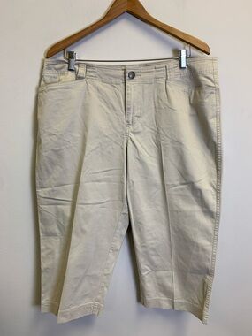 Columbia Cream Chino Shorts